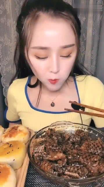 娱乐吃瓜酱密集恐惧症,娱乐吃瓜酱的惊悚之旅  第3张